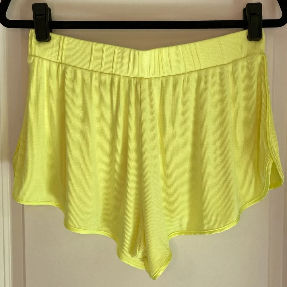 Victorias Secret viscose detailing •very